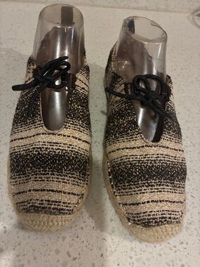 Lord Taylor espadrille